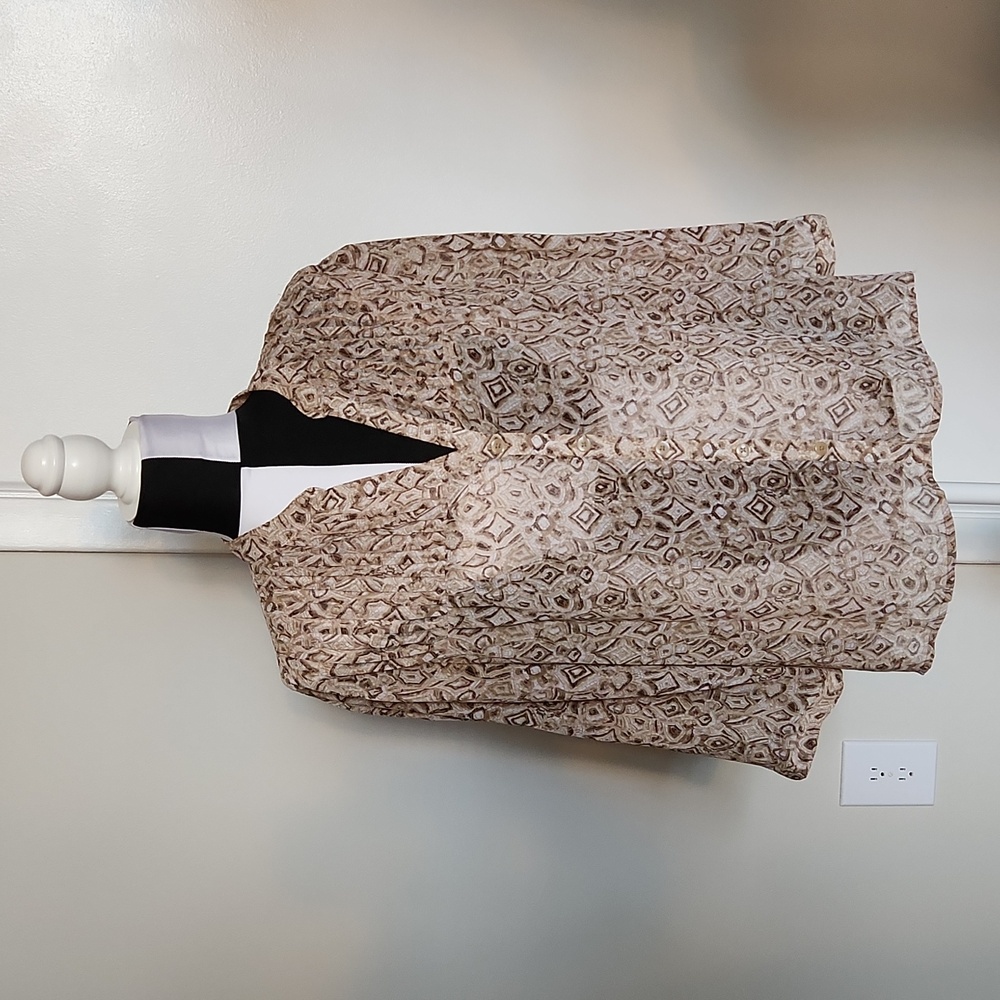 Christopher and Banks v-neck Top